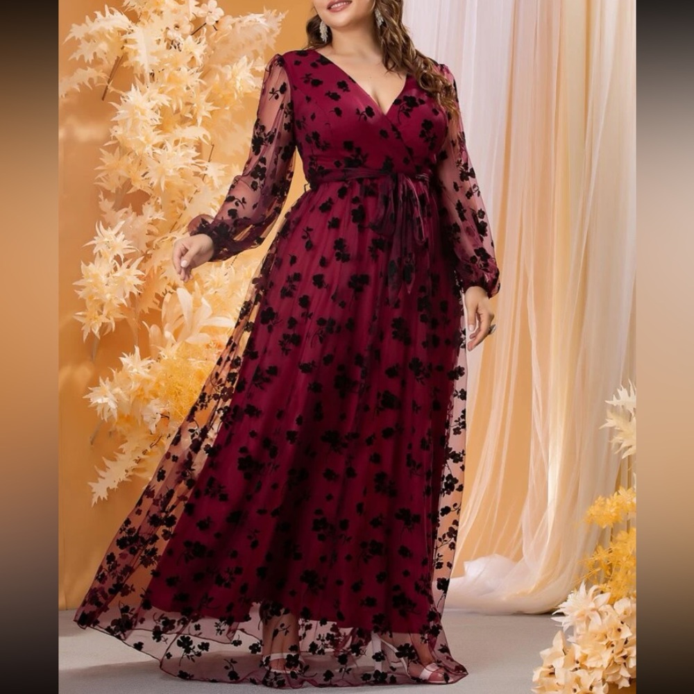 SHEIN CURVE Black Velvet Sheer Sleeve Dress
